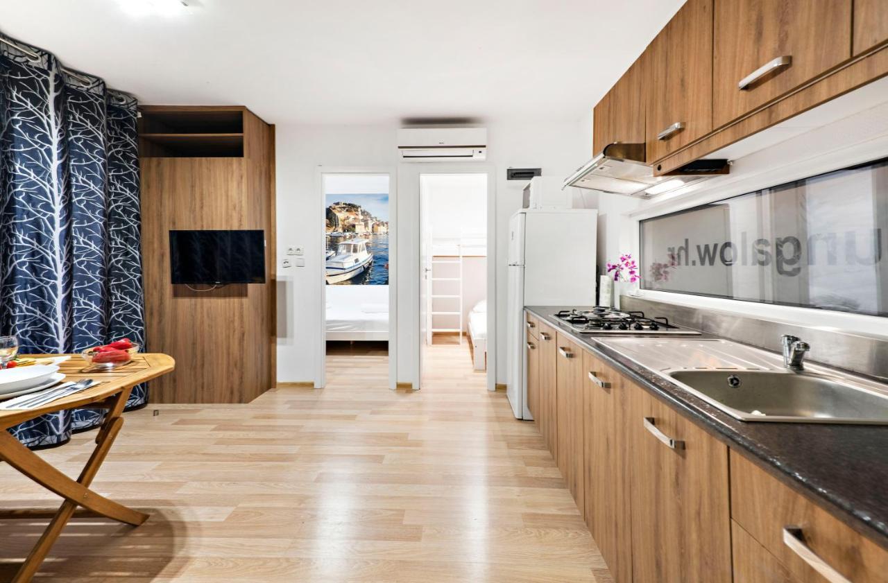 Mediteran Travel Mobile Homes Solaris Brodarica  Exterior photo